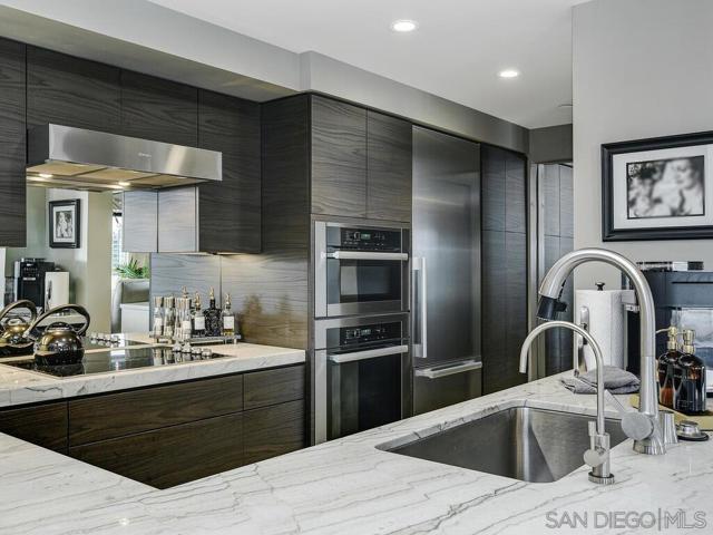 100 Harbor Drive, San Diego CA: https://media.crmls.org/mediaz/b8eafbf2-c3db-4744-9139-a58656ce11bd.jpg