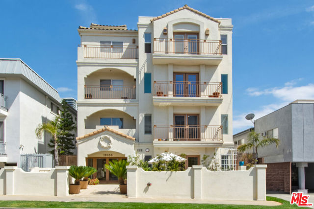 2 Bed Home for Sale in Los Angeles, California
