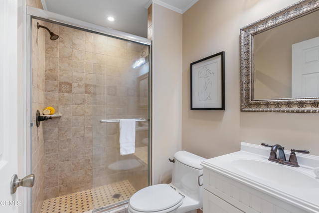Detail Gallery Image 16 of 21 For 4806 Glenwood Ave, La Crescenta,  CA 91214 - 3 Beds | 2 Baths