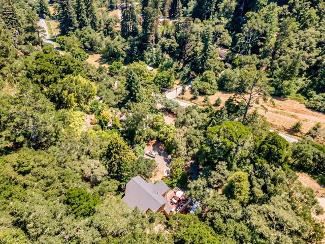 4858 Freedom Boulevard, Aptos CA: https://media.crmls.org/mediaz/b8edc815-88a4-46ea-9563-5c25e6f025ec.jpg