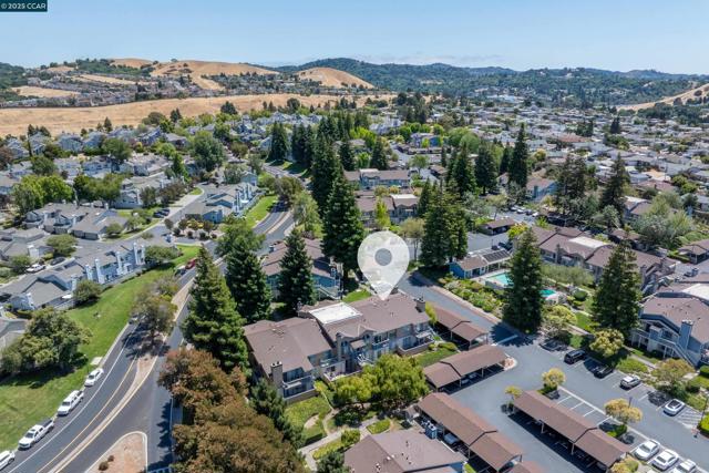 15 Glenwood, Hercules CA: https://media.crmls.org/mediaz/b8f07d10-efa7-4e84-9929-9694fb689764.jpg