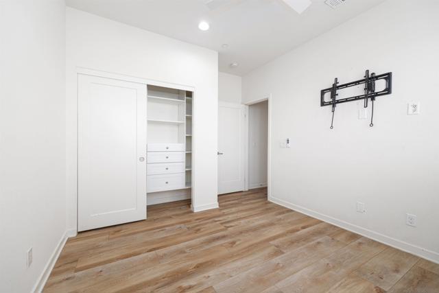2092 Tango Loop, Chula Vista CA: https://media.crmls.org/mediaz/b8f1701b-1e44-4add-96b5-8a583672819e.jpg