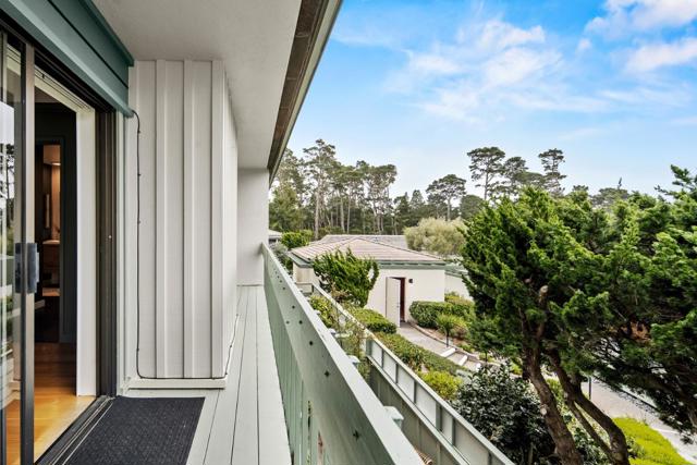 95 High Meadow Lane, Carmel CA: https://media.crmls.org/mediaz/b8f1eff8-f08f-4ca5-a270-b9f8c84a7196.jpg