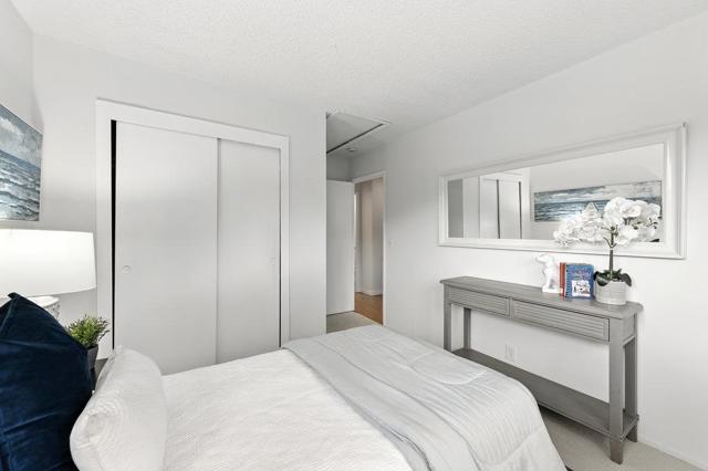 1527 Terra Nova Boulevard, Pacifica CA: https://media.crmls.org/mediaz/b8f2653a-cf93-4d36-a7da-eeffedc8e34f.jpg