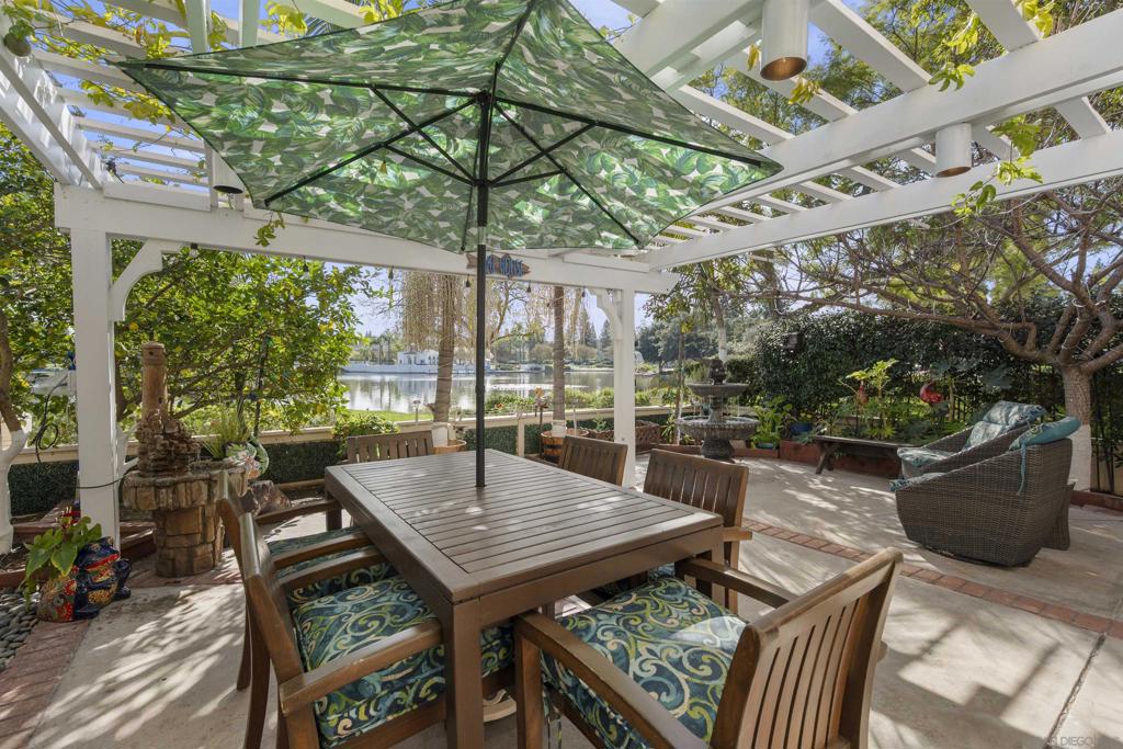 2092 Northshore Dr #C