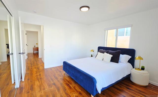 4233 39th ST, San Diego CA: https://media.crmls.org/mediaz/b8f3f281-2b98-40ef-95f1-091744e62355.jpg