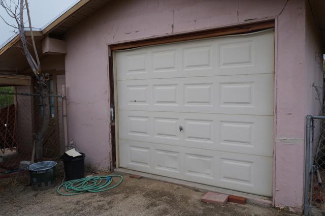 11022 West Drive, Morongo Valley CA: https://media.crmls.org/mediaz/b8f46836-c8ef-4c8a-904e-67fbddd14460.jpg