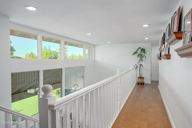 1841 Fallview Road, Westlake Village CA: https://media.crmls.org/mediaz/b8f49a4b-458f-4ee0-8d78-bda6646b179c.jpg