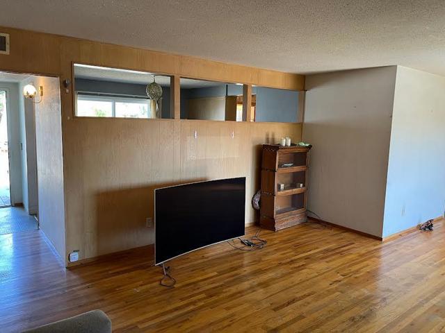 7 Valdez Lane, Watsonville CA: https://media.crmls.org/mediaz/b8f4a8ea-3b47-4c56-a7c4-7296539f2f8d.jpg