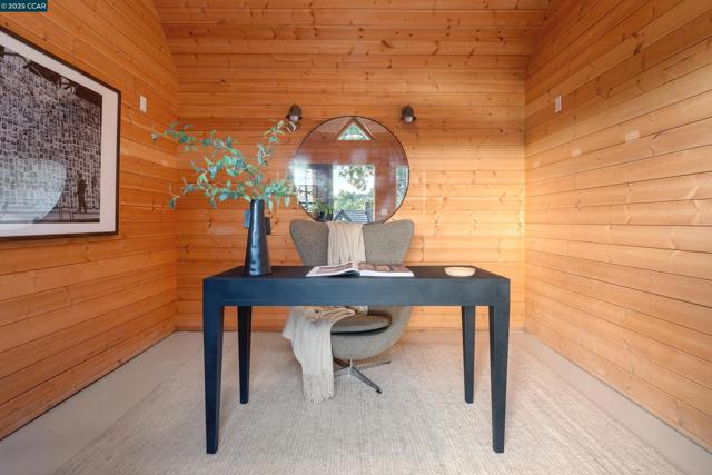 9 El Sueno, Orinda CA: https://media.crmls.org/mediaz/b8f4acc1-3aa9-4bfe-9d35-08d3746f60f7.jpg
