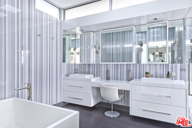 108 THE STRAND, Manhattan Beach, California 90266, 5 Bedrooms Bedrooms, ,8 BathroomsBathrooms,Residential,Sold,THE STRAND,25486205
