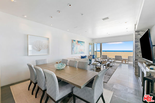 1341 Palisades Beach Road, Santa Monica CA: https://media.crmls.org/mediaz/b8f5213a-3c75-41df-998c-c995d4e31e5a.jpg