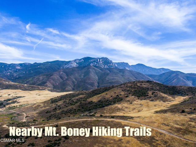 349 Newbury Vista Lane, Newbury Park CA: https://media.crmls.org/mediaz/b8f55f8d-bb82-4881-941c-4aa9d57863c9.jpg