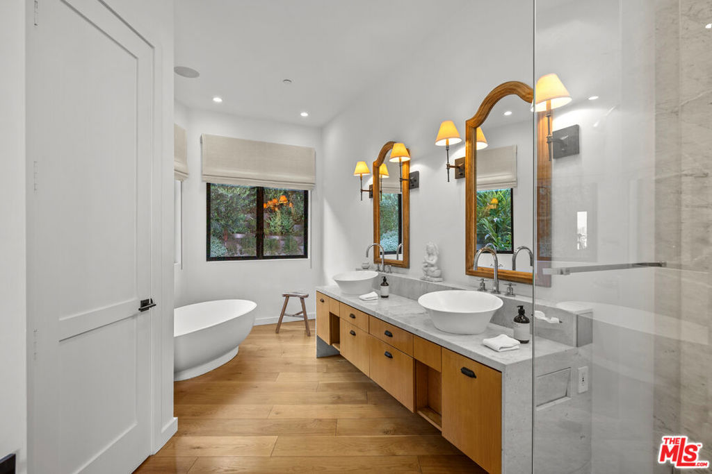 MLS #26745985 image #26