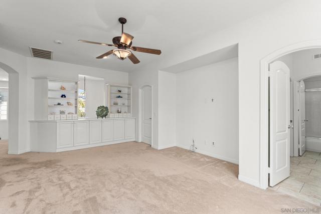 616 Marlin Ln, Carlsbad CA: https://media.crmls.org/mediaz/b8f5ae5d-9e5f-4fb8-b1ed-ef23d857d9d1.jpg