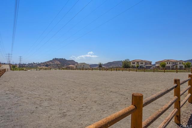 2964 Hayloft Place, Escondido CA: https://media.crmls.org/mediaz/b8f6f9cd-0998-4c37-8127-fc840bd10695.jpg
