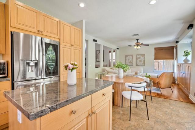 Detail Gallery Image 12 of 45 For 11983 Mountain Pass Rd, San Diego,  CA 92128 - 5 Beds | 3 Baths