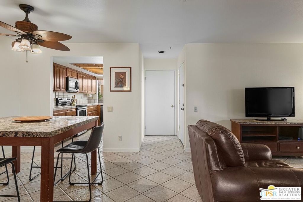 MLS #25614095PS image #6