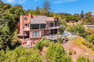 15345 Bohlman Road, Saratoga CA: https://media.crmls.org/mediaz/b8f892cf-bf73-49b7-b427-62913f143675.jpg