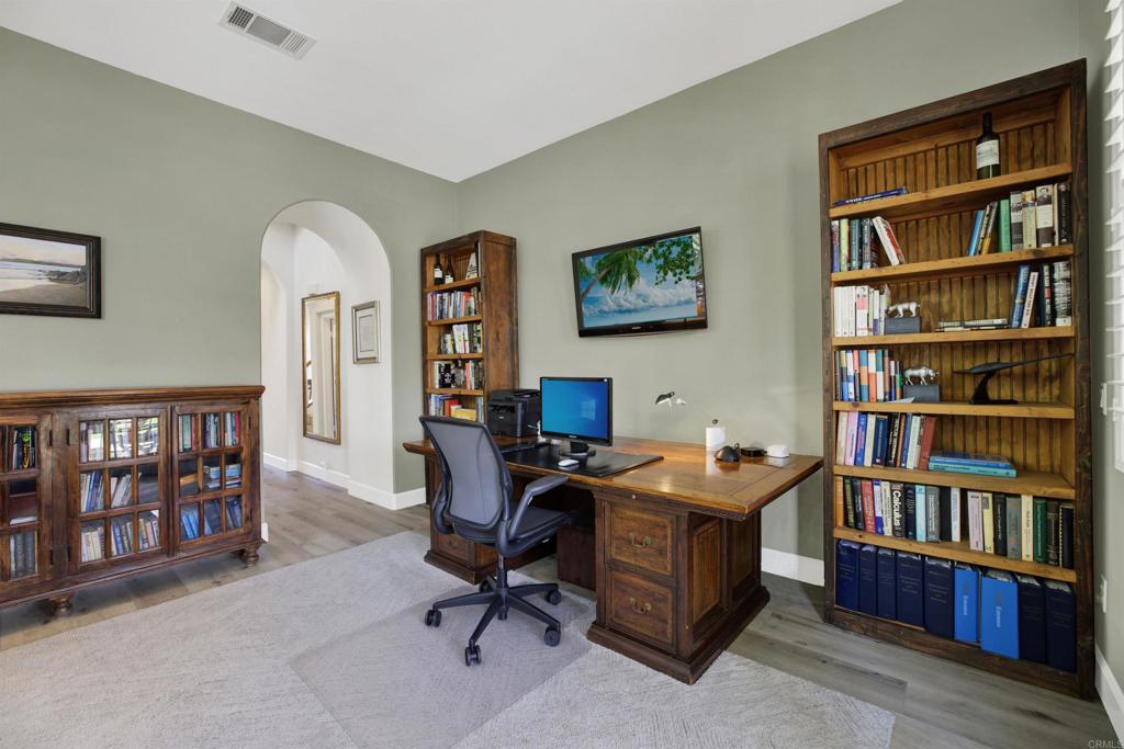 1551 Fairway - photo 8