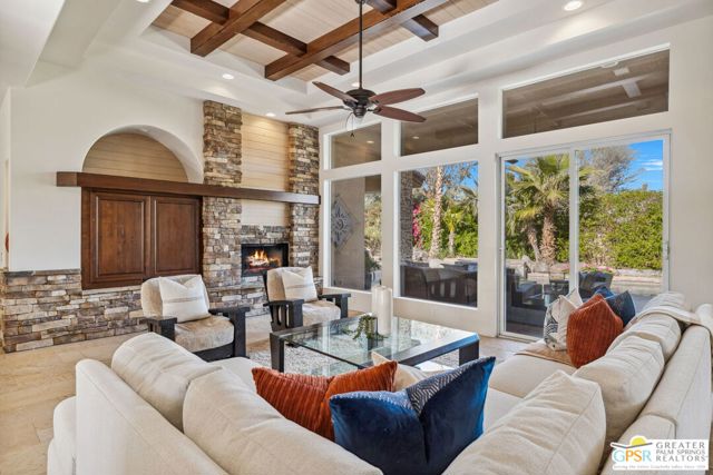 2 Varsity Circle, Rancho Mirage CA: https://media.crmls.org/mediaz/b8f9f9a1-be51-4508-aff9-00cf72fa0dfa.jpg