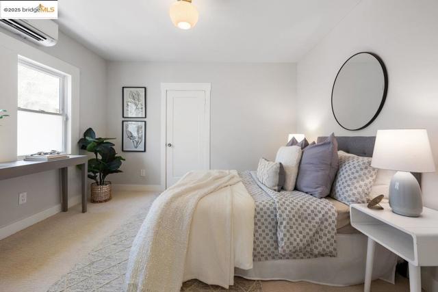 5344 Walnut St, Oakland CA: https://media.crmls.org/mediaz/b8fa0cd6-49ad-4d05-b462-978ce79ad1c7.jpg