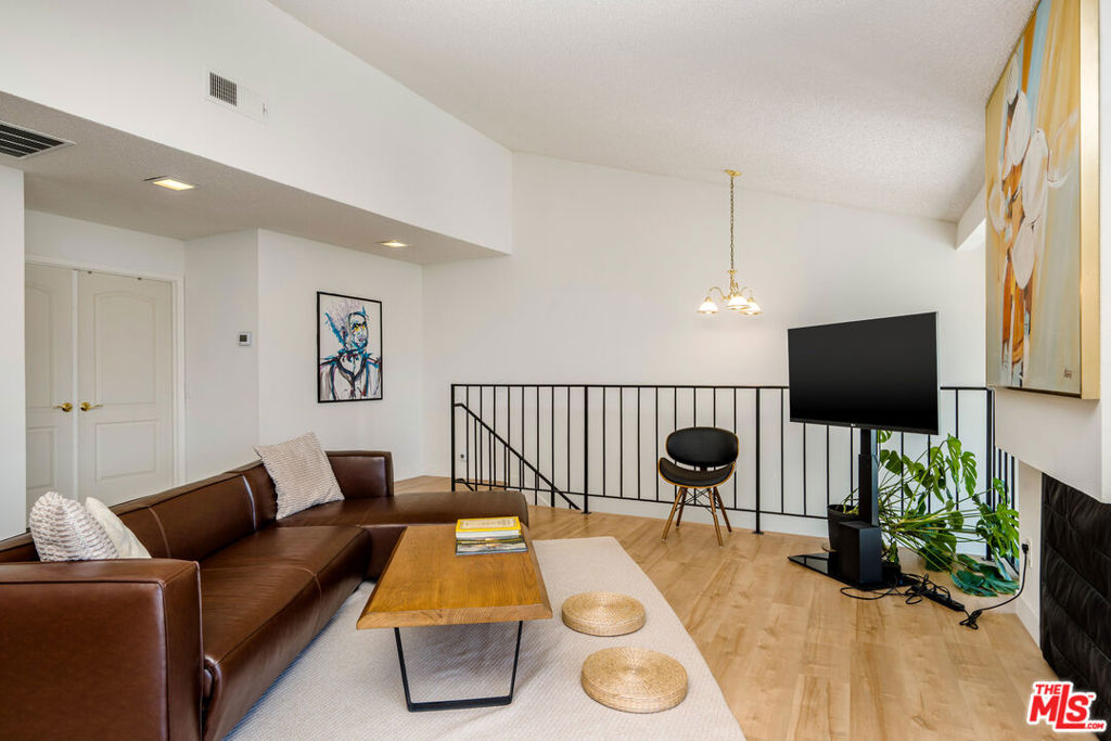 MLS #25599037 image #12