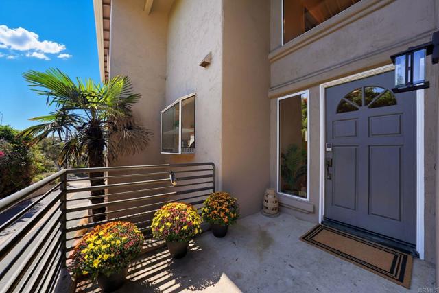 Detail Gallery Image 4 of 55 For 553 a Hygeia Ave. Ave, Encinitas,  CA 92024 - 3 Beds | 2/1 Baths
