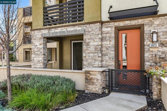 5826 Noba Rd, Dublin CA: https://media.crmls.org/mediaz/b8fb206a-06a3-405b-90e1-90008ad85dd0.jpg