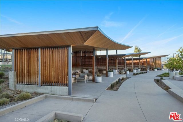 27457 Flycatcher Place, Valencia CA: https://media.crmls.org/mediaz/b8fb3af8-1af3-4645-b42f-e94fbbc3aaf9.jpg