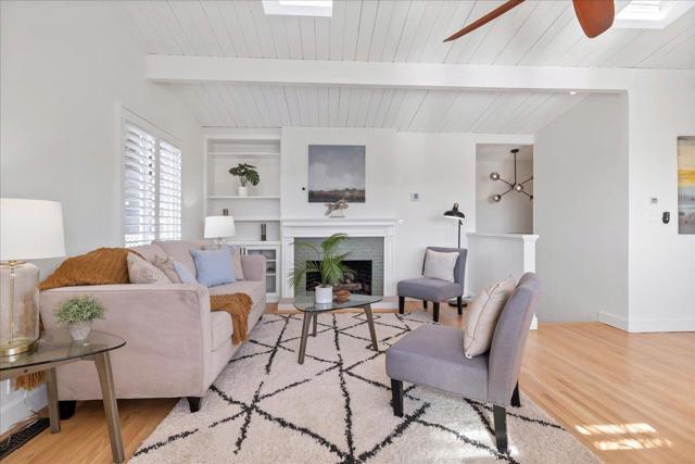 45 Shelford Avenue, San Carlos CA: https://media.crmls.org/mediaz/b8fb5214-414a-4562-9d48-e57006468fd0.jpg
