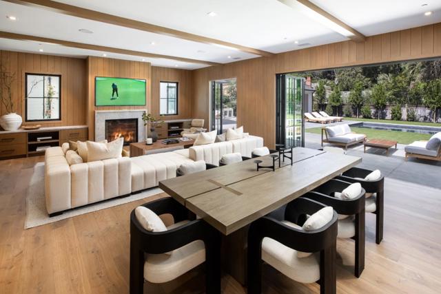 240 Valparaiso Avenue, Atherton CA: https://media.crmls.org/mediaz/b8fcff37-937d-4667-8734-9ba84ddaf50f.jpg