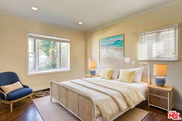 7009 RINDGE Avenue, Playa del Rey CA: https://media.crmls.org/mediaz/b8fe0d43-94c6-47ad-bd98-db2b0c3a862f.jpg
