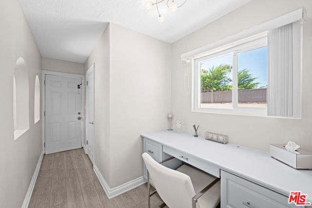 15042 Valleyheart Drive, Sherman Oaks CA: https://media.crmls.org/mediaz/b8ff5b64-44fb-4c71-9d0c-260a584d8150.jpg