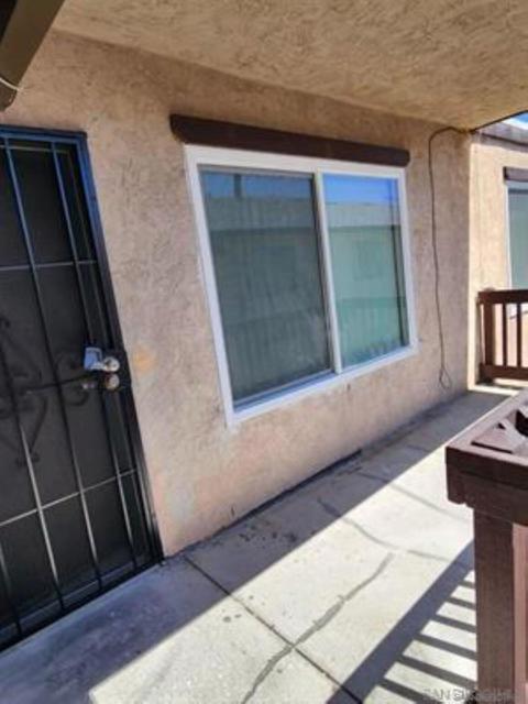 5341 Rex Avenue, Unit 4, San Diego CA: https://media.crmls.org/mediaz/b8ff96c2-6c06-42c4-8235-52d0486e05fe.jpg