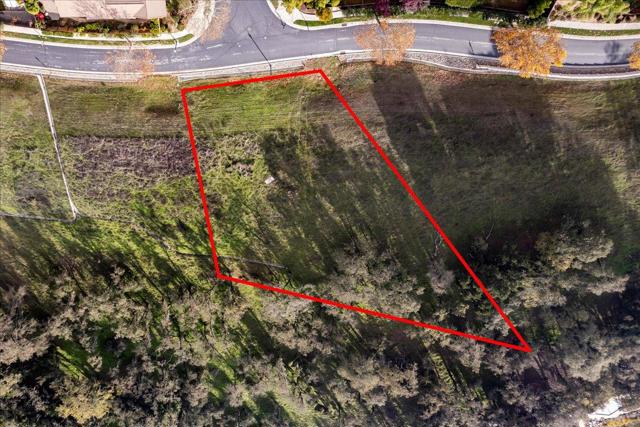 2810 Berwick Avenue, Gilroy CA: https://media.crmls.org/mediaz/b9004e66-c3d0-4f0b-a62c-0d93c5fac0d4.jpg