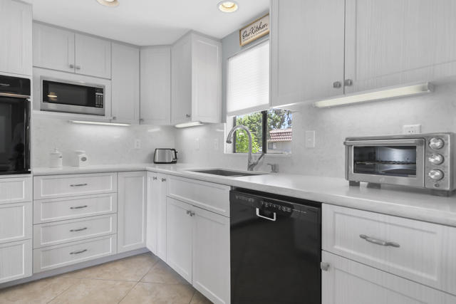 77218 Olympic Way, Palm Desert, CA 92211