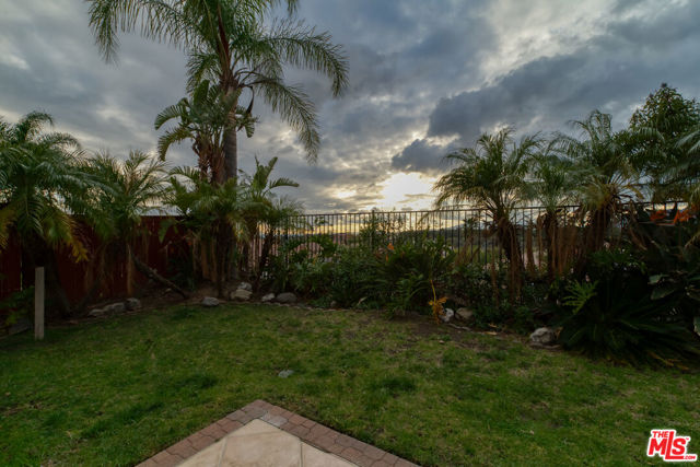 13103 Angeles Trail Way, Sylmar CA: https://media.crmls.org/mediaz/b9021650-d253-4896-8254-e21cab8a3f77.jpg