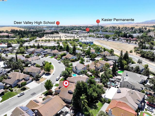 4528 Fallow Way, Antioch CA: https://media.crmls.org/mediaz/b90368f0-834d-48a2-9ed9-bd54e5b993f1.jpg
