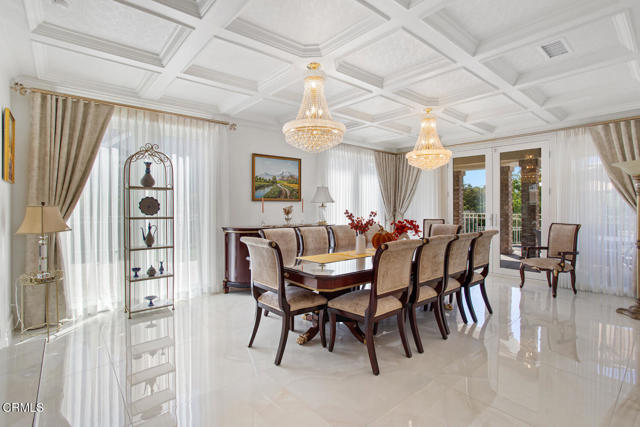 848 Greenridge Drive, La Canada Flintridge CA: https://media.crmls.org/mediaz/b904cffd-357f-4555-9cab-f7e2f9b0e9f2.jpg
