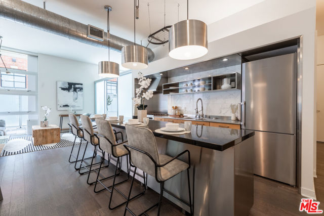 4080 Glencoe Avenue, Marina del Rey CA: https://media.crmls.org/mediaz/b905672a-f077-4c60-8f8f-3e6fa22dfc3f.jpg