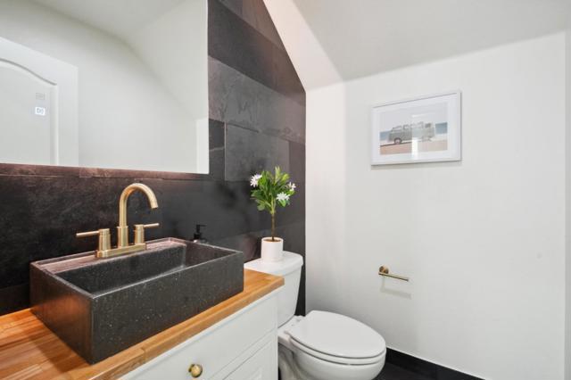 1591 Glenn Street, Hayward CA: https://media.crmls.org/mediaz/b905de99-cbab-4f66-8bbd-c6fac38b1ab0.jpg