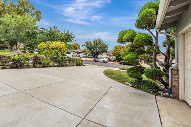 5010 Rio Vista Avenue, San Jose CA: https://media.crmls.org/mediaz/b9068bc8-e969-4218-9f59-9428b981881b.jpg