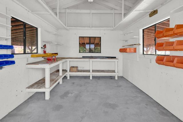 50145 Adobe Place, Lockwood CA: https://media.crmls.org/mediaz/b9068cc3-e372-495f-aed9-7b7562392487.jpg