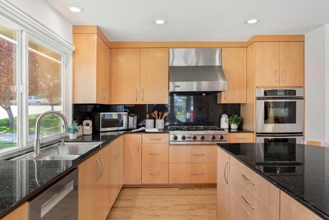 1405 Cedar Place, Los Altos CA: https://media.crmls.org/mediaz/b9082c91-5904-474c-8e45-796a71ede773.jpg