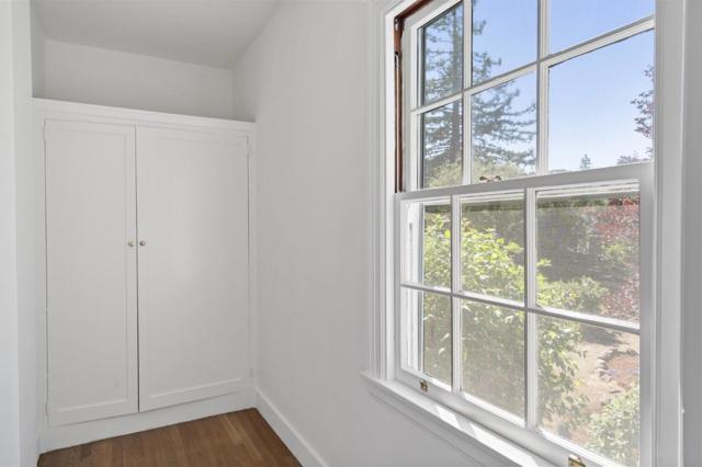 206 Frances Lane, Redwood City CA: https://media.crmls.org/mediaz/b908588a-9d8d-483a-83e5-a532cbdba3a3.jpg