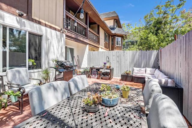 2877 47Th St, San Diego CA: https://media.crmls.org/mediaz/b9090eb0-6337-4bb7-8b01-ee092330f065.jpg