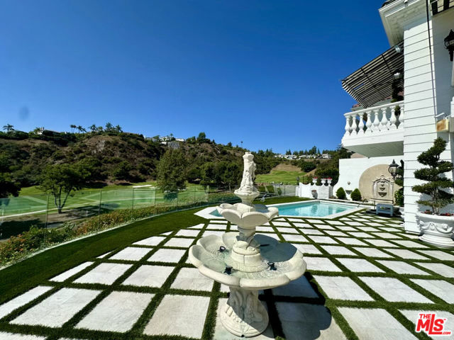 12408 Ridge Road, Los Angeles CA: https://media.crmls.org/mediaz/b909d305-a2a1-4d0a-9489-dad29c32e378.jpg
