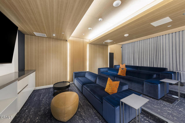 400 S Broadway, Los Angeles CA: https://media.crmls.org/mediaz/b909e83e-0da7-4e43-aac7-603d7548fce5.jpg