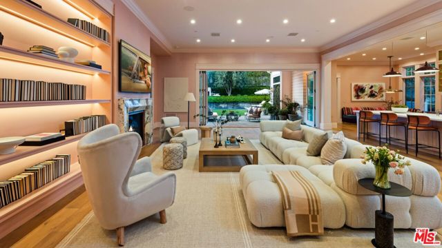 9573 Lania Lane, Beverly Hills, California 90210, 7 Bedrooms Bedrooms, ,6 BathroomsBathrooms,Single Family Residence,For Sale,Lania,24379341